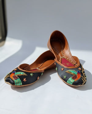 Black festive jutti for wedding, Eid and mehndi wear