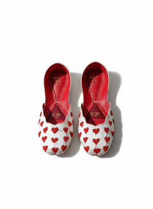 Ivory heart jutti with leather inner and sole for women
