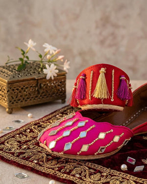 Hot pink Punjabi jutti for women with mirror work
