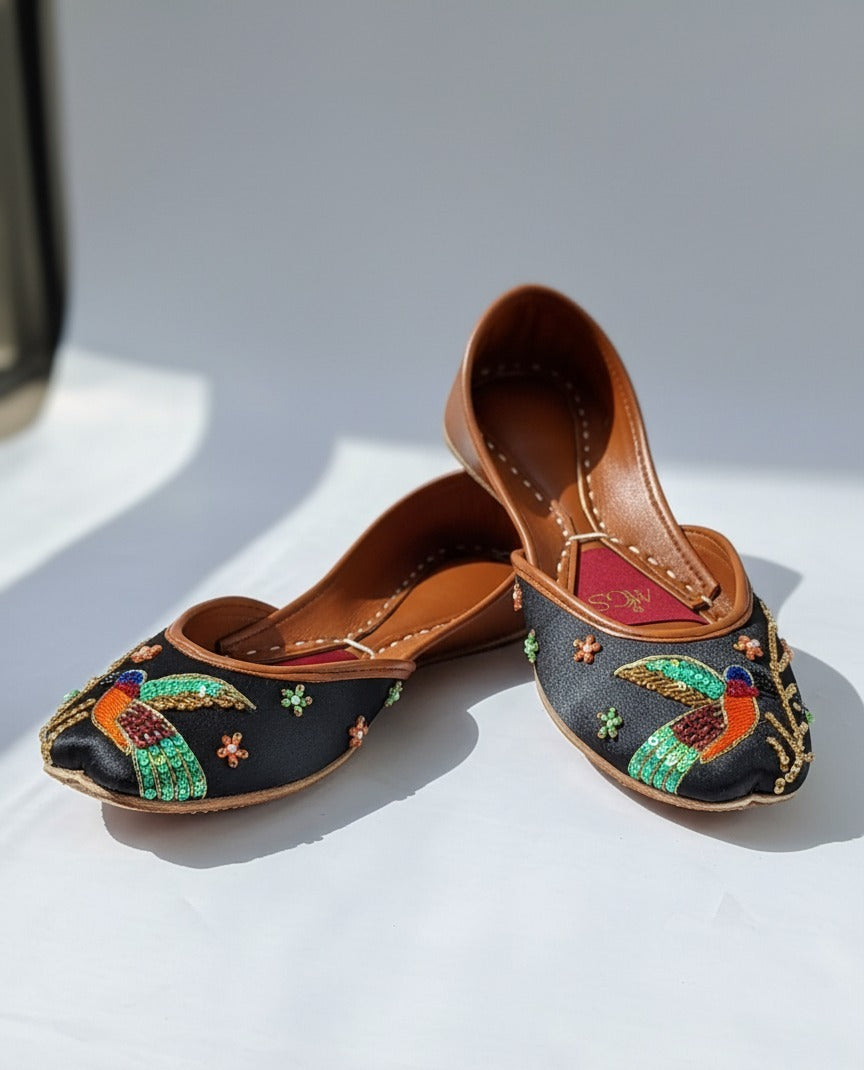 Black festive jutti for wedding, Eid and mehndi wear