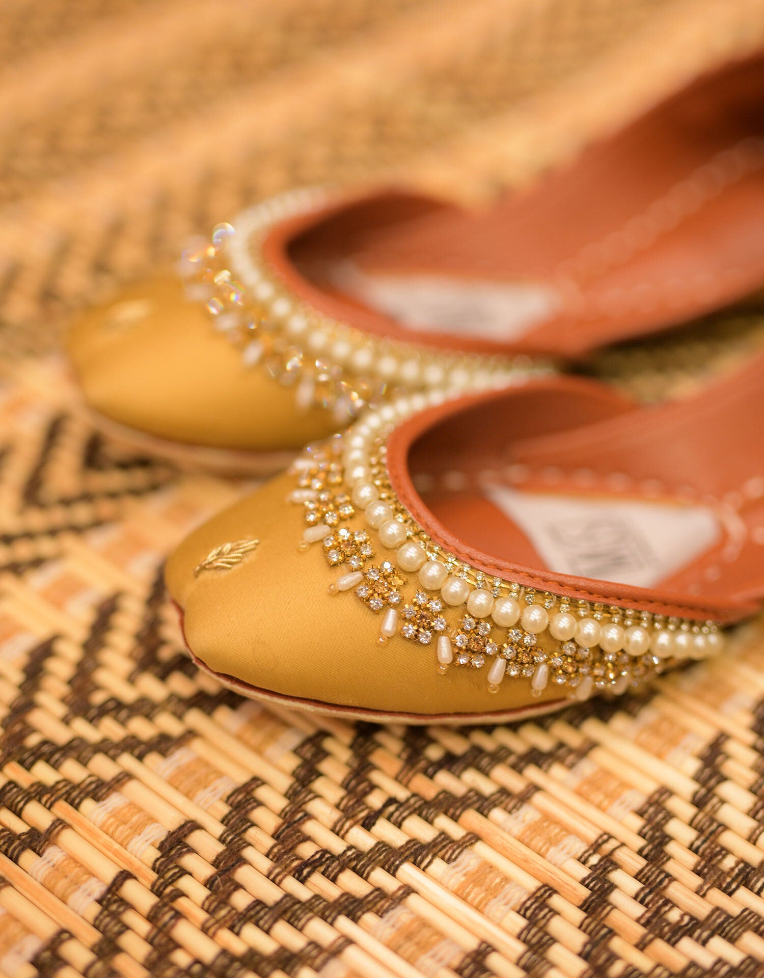 Lustre Pearl Ensemble – Golden Aura